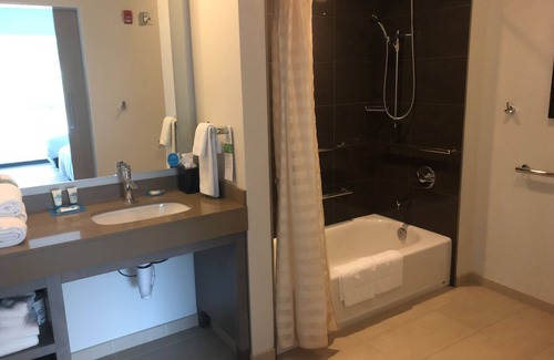 Evanston Hotel | Hyatt House Chicago/Evanston