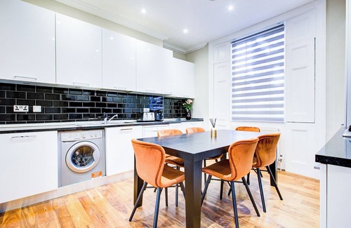 Battersea Apartment | Hybrid Resi - Battersea | 3 Bed Apartment