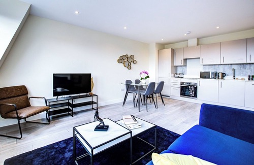Cheam Apartment | Hybrid Resi - Sutton | 2 Bed Apartment
