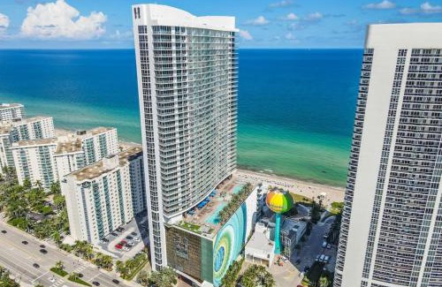 Hollywood South Central Beach Apartment | HydeHotel 2BED Lux Condo Ocean View Resort