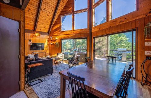 Camp Nelson Ski Chalet | Hygge Haus Sequoia - Large Private Cabin w Views