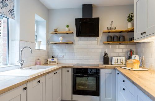 Matlock House | Hygge House