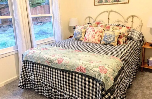 Jacoby Creek House | Hyland House *Family-Friendly* *Close to Town*