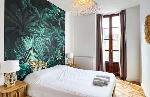 Secteur 2 Apartment | Hyper-centre de Grenoble, ambiance tropicale, wifi fibre