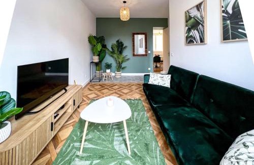 Secteur 2 Apartment | Hyper-centre de Grenoble, ambiance tropicale, wifi fibre
