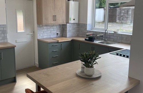 New Forest District House | Hythe Hideaway - Home Away From Home