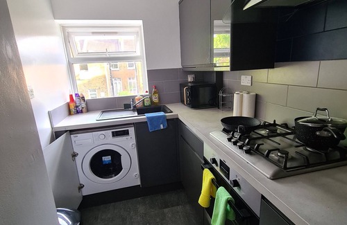 Lewisham Apartment | I' am a Luxury properties investor looking to increase my portfolio.