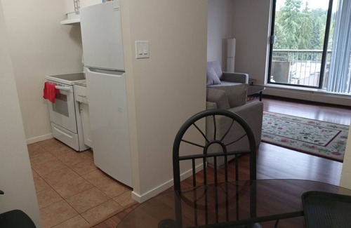 Coquitlam Apartment | I bdrm apartment near skytrain