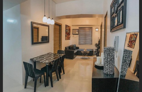 Kaunlaran Apartment | I Can Be Your Home by CON sleeps 6