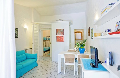 Liscia di Vacca Apartment | I Mirto is a charming detached cottage near restaurants and stores