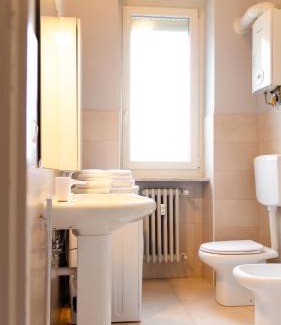 Cit Turin Apartment | I Paolini by HAPPYHOSTORINO