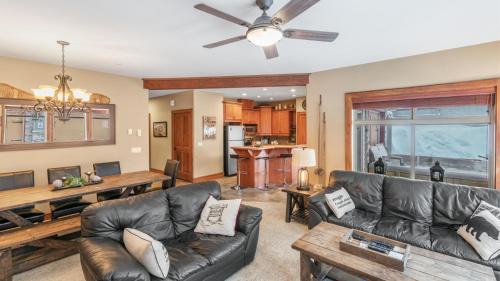 Big White Ski Resort Apartment | I Spy - Cozy Pet Friendly, Ski In Ski Out Condo with Private Hot Tub
