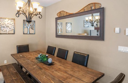Big White Ski Resort Apartment | I Spy - Cozy Pet Friendly, Ski In Ski Out Condo with Private Hot Tub
