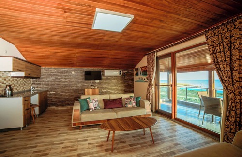 Gokceada Hotel | İvunya Apart & Otel