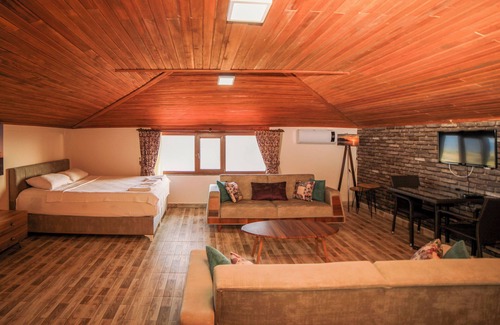 Gokceada Hotel | İvunya Apart & Otel