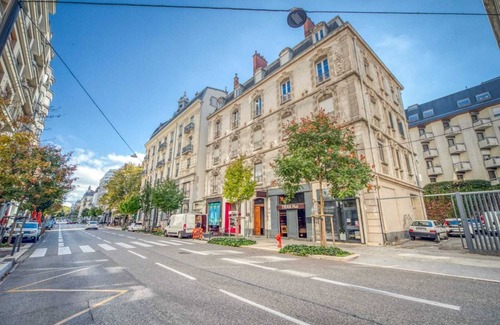 Quartier Chorier-Berriat Apartment | #IA | Le Beau Félix - Grenoble