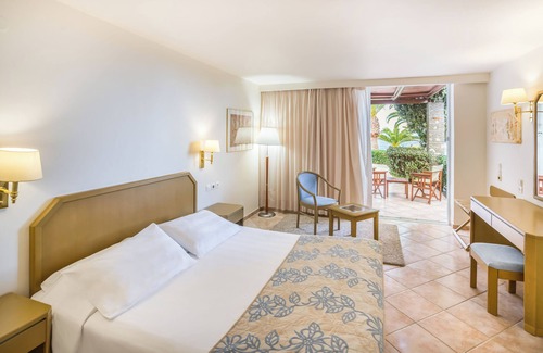 Lavris Hotel | Iberostar Waves Creta Panorama & Mare