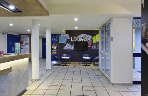 Chilly-Mazarin Hotel | ibis budget Chilly-Mazarin Les Champarts