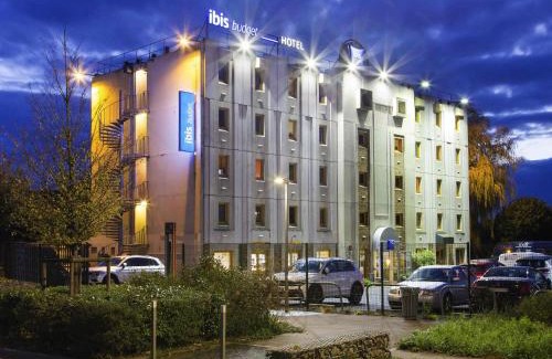 Chilly-Mazarin Hotel | ibis budget Chilly-Mazarin Les Champarts
