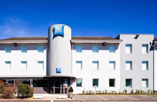 Riom Hotel | ibis budget Clermont Ferrand Nord Riom