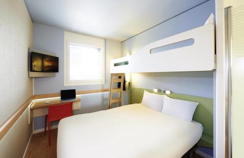 Cœur de Ville Hotel | ibis Budget Courbevoie Paris La Défense
