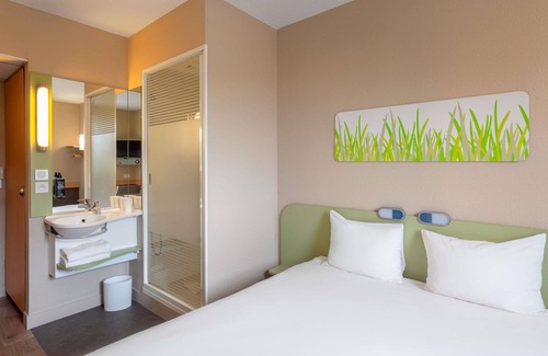 Manosque Hotel | ibis budget Manosque Cadarache
