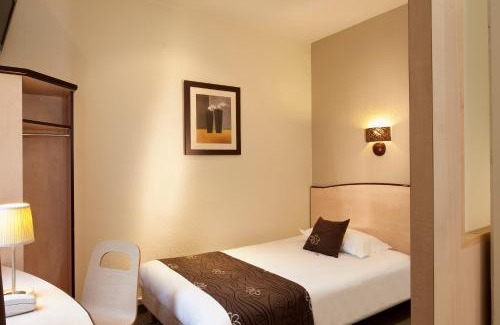 Clichy Hotel | ibis Clichy Centre Mairie