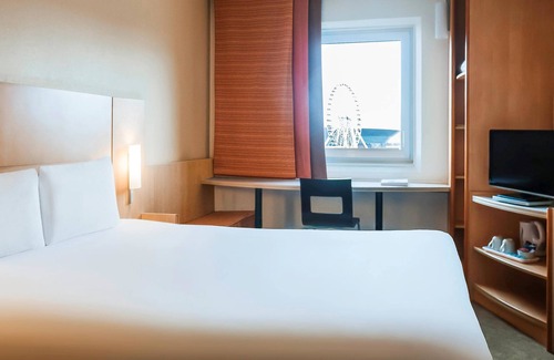 The Docks Hotel | Ibis Liverpool Centre Albert Dock – Liverpool One