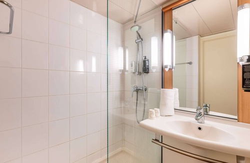Part Dieu - Bir Hakeim Hotel | ibis Lyon Gare la Part Dieu