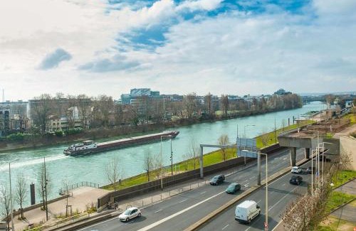 Cœur de Ville Hotel | ibis Paris La Defense Courbevoie