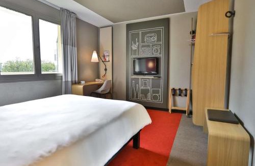 Saint-Priest-en-Jarez Hotel | Ibis Saint Étienne - La Terrasse