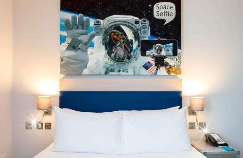 Heathrow Villages Hotel | ibis Styles London Heathrow Airport