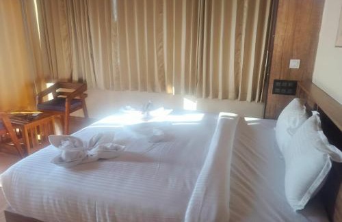 Elappara Hotel | Ice Hills Resort By Hawk Hospitality