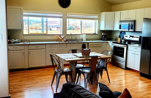 Silt House | IceBerg Farms, even a Yeti can chill here!