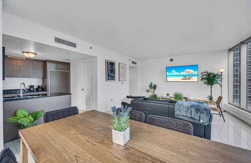 Downtown Miami Apartment | Icon Brickell - 29th Floor - Ocean & City Views