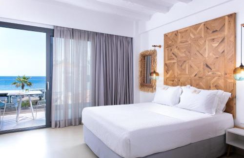 Potos Hotel | Icon Suites by the sea