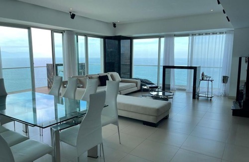 North Hotel Zone Apartment | Icon- The Owner's Suite