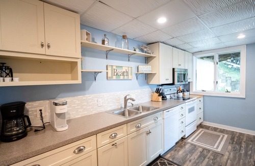 Grand Haven Apartment | Iconic Condo across from the State Park Beach and