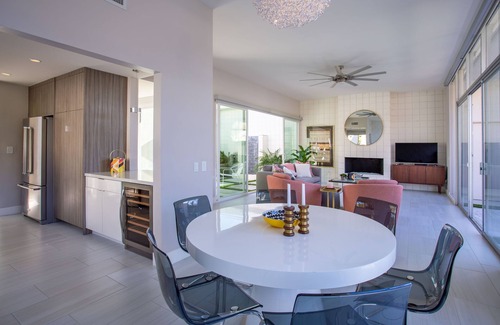 Palm Springs Villa | Iconic Property! Absolutely gorgeous! 60 days or more gets 15% off!