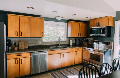 Union Apartment | Iconic Union Skyhouse with Hood Canal views
