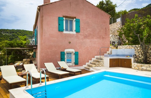 Aetos Villa | Iconic Villas - Villa Vada with private pool