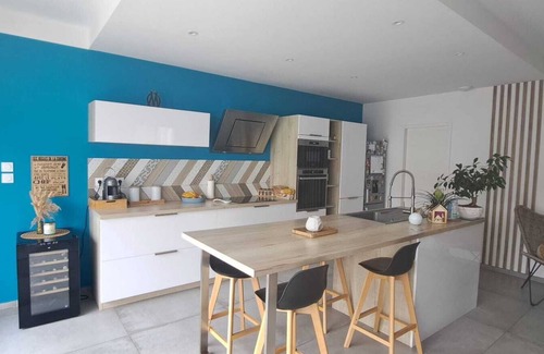 Calvisson Villa | Idéalement Située, Location Villa Moderne 6 Personnes Avec Piscine