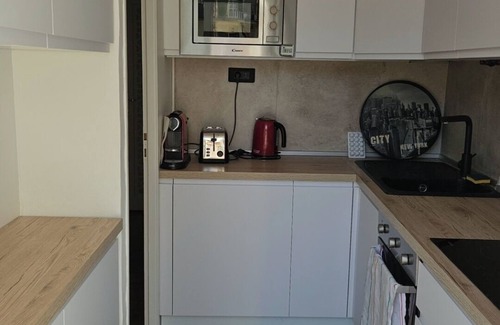 Carabacel Apartment | Ideal family, 68 m² in town center, 10 minutes walk from the beach