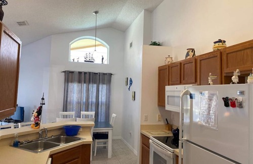 Westridge House | Ideal Family Pool Home in Gated- Close to Disney