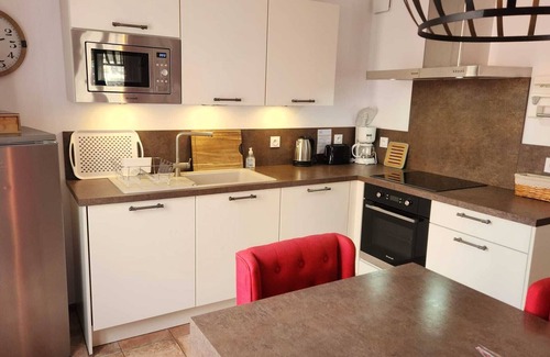 Collioure House | Ideal for families & friends: 2 apartments in 1 house, private patio, parking, walking distance to beaches