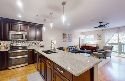 Avon Condo | Ideal for Long Term rental, Walk to river and town, W/D, Garage parking