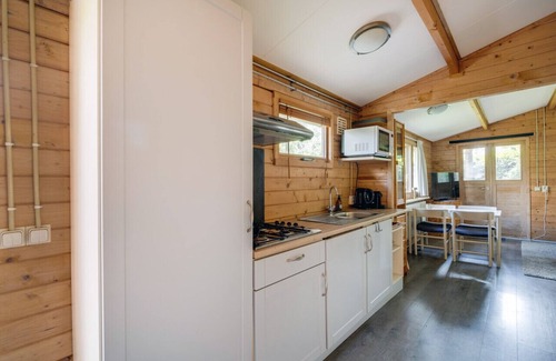 Municipality of Epe Cabin | Ideal for Nature Lovers and Families