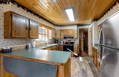 South Fork House | Ideal Gem on the River w/Wood-Burning Fireplace, Spacious Deck, & WiFi