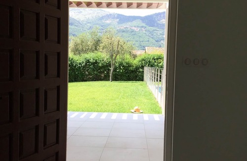 Saint-Martin-du-Var Villa | Ideal holidays on the Côte d'Azur, between sea and mountain .