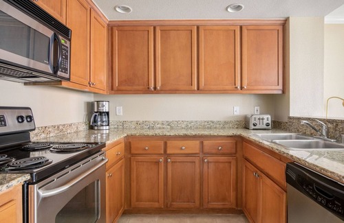 Santa Clara Apartment | Ideal Santa Clara 2BR w/Parking, W/D, walk to Dining, by Blueground